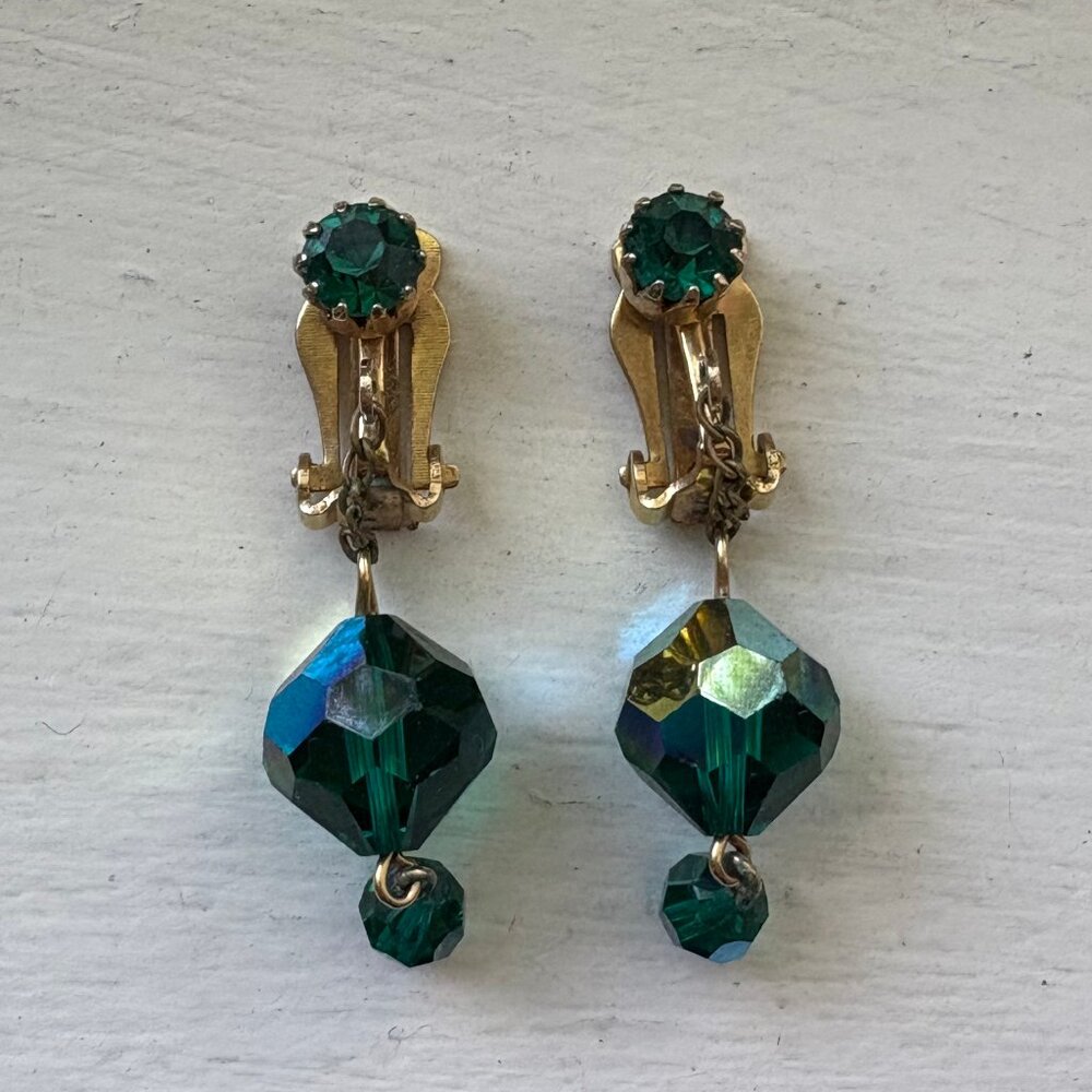 Green Glass Aurora Borealis Drop Dangle Clip-On Earrings